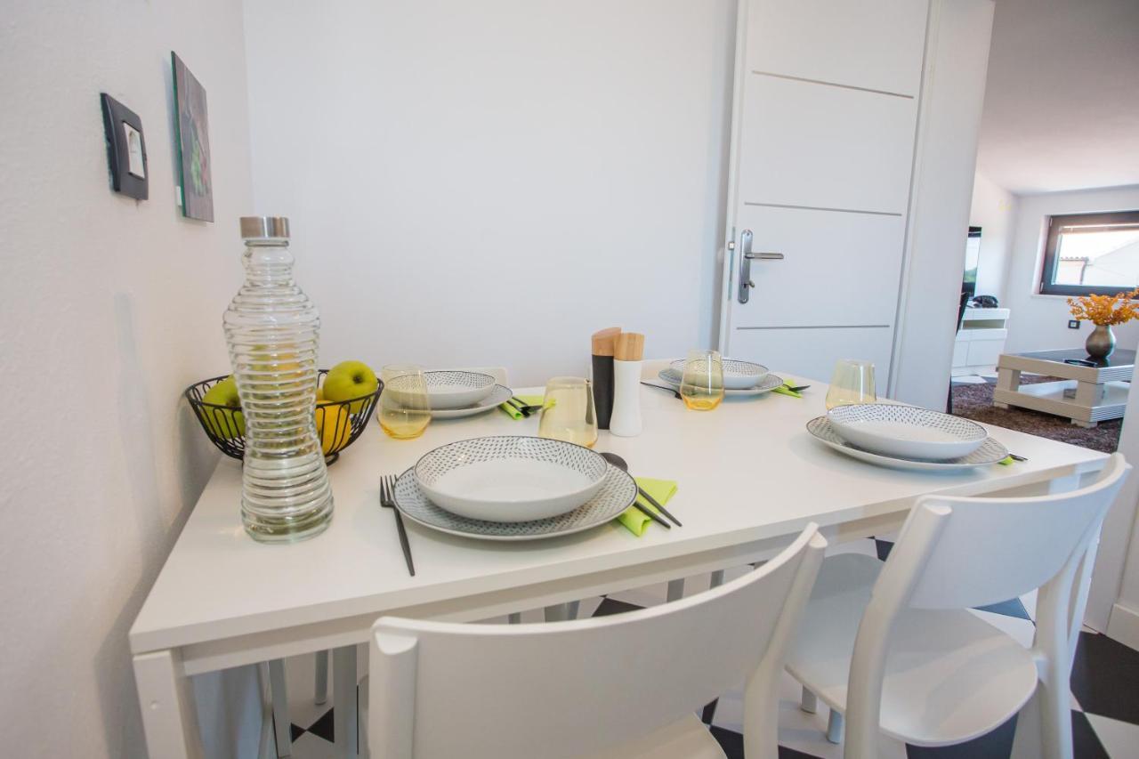 Black & White Apartment Rovinj Bagian luar foto